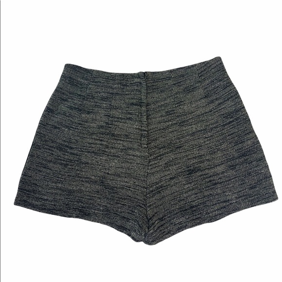 H&M black and white textured shorts size 12 - Picture 2 of 4